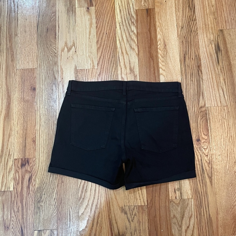 NEW Old Navy Mid-Rise Wow Black-Wash Jean Shorts  Women  5"  inseam SIZE  8 - Picture 4 of 17